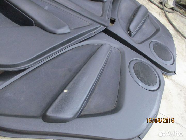 Обшивка двери комплект Мицубиси Аутлендер 1