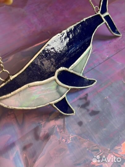 Кит из стекла в технике Тиффани