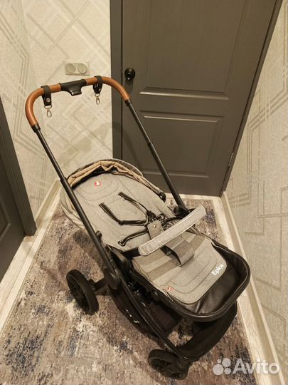 Прогулочная коляска Carrello Epica