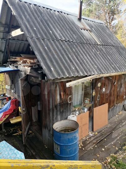 Дом 10 м² на участке 15 сот.