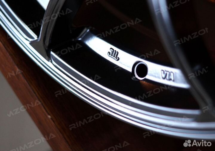 Литые диски R17 на Toyota Camry 50. Арт1313