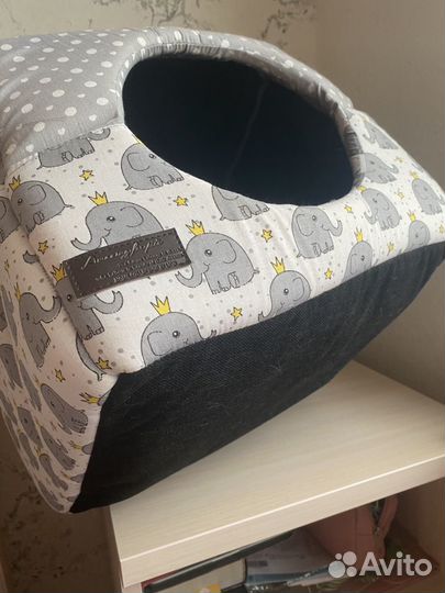 Лежанка-домик для кошки/собаки