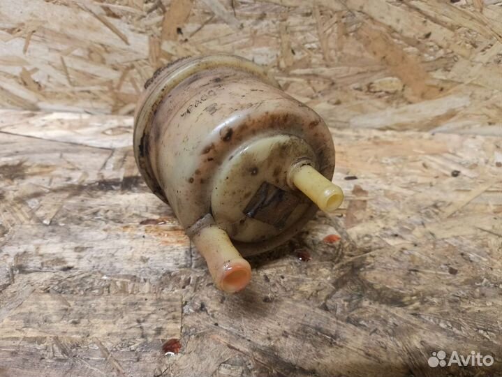 Бачок гур Opel Astra F