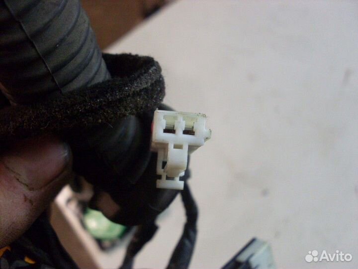 Электропроводка двери задней правой (Kia Rio)