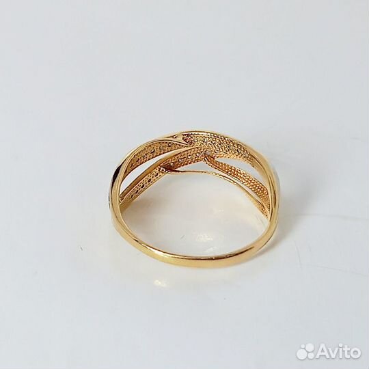 Золотое кольцо с бриллиантами