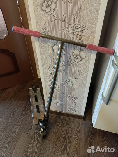 Трюковой самокат