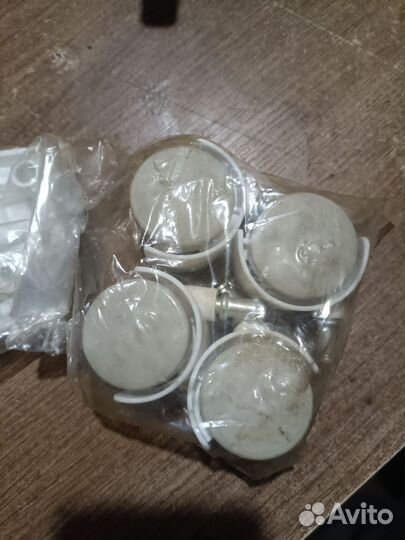 Набор колесиков для мебели и конвектора