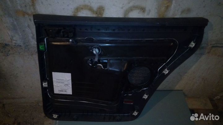 Двери на volkswagen touran полный комплект