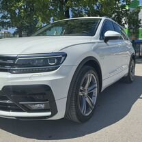 Volkswagen Tiguan 2.0 AMT, 2018, 59 466 км, с пробегом, цена 3 550 000 руб.