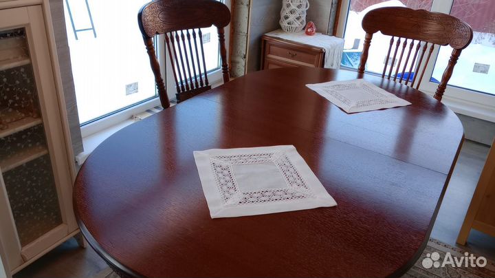 Стол кухонный