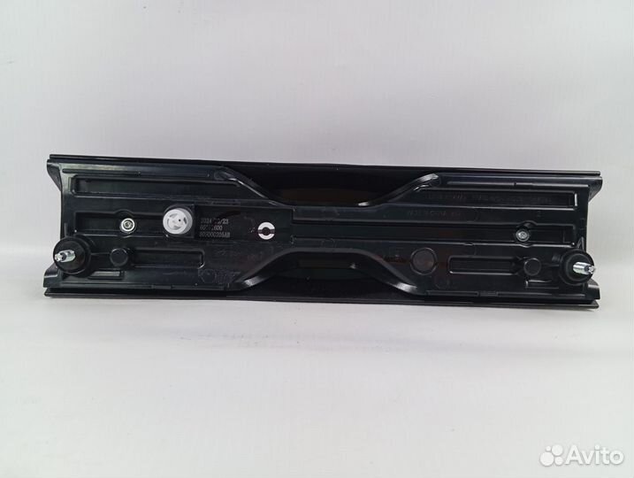 Накладка крышки багажника центральная Chery Tiggo