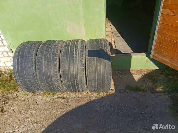 Goodyear Eagle F1 A/S-C 255/50 R19 и 285/45 R19