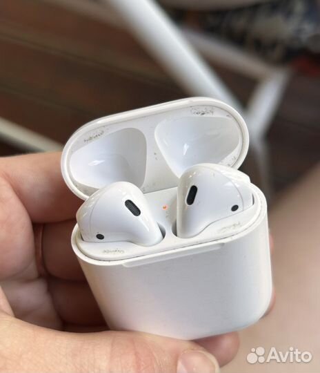 Беспроводные наушники apple airpods 1