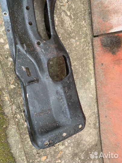 Балка подвески передняя Subaru Impreza GC 2.0