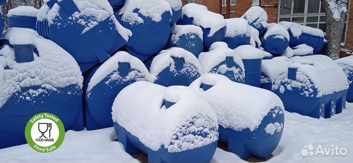 Бак пластиковый 2000 / в день обращения