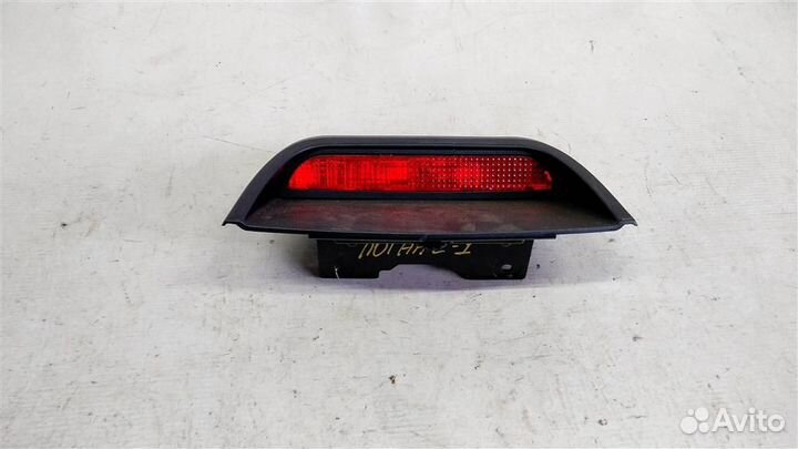 Фонарь задний дополнительный (стоп сигнал) Renaul