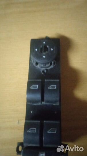 Блок управления стеклоподъемниками Ford Focus 2