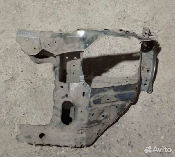 Телевизор левая часть Toyota Land Cruiser