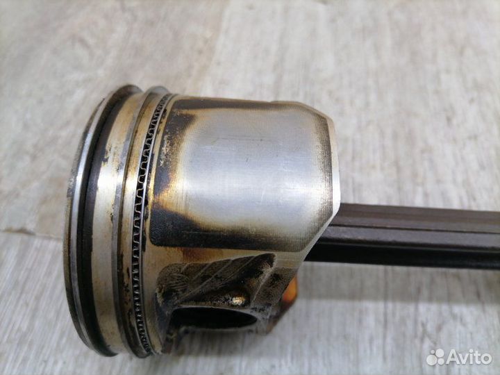 Поршень с шатуном Nissan Maxima A33 VQ20DE 2004