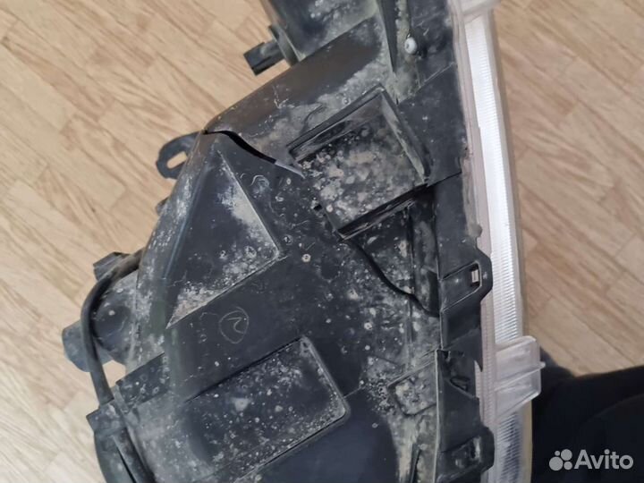 Фара правая и левая nissan x trail nt31