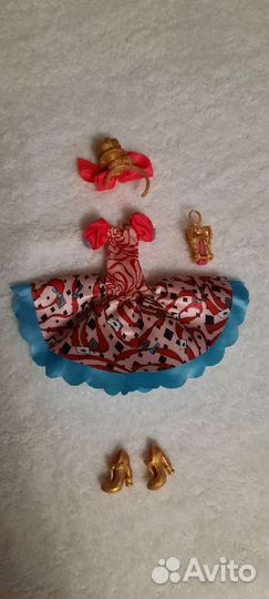 Платье для куклы Эппл Уайт