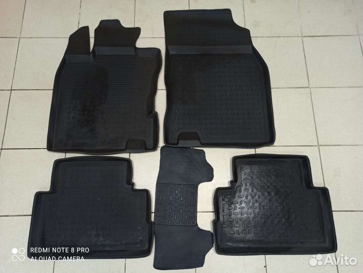 Автомобильные коврики в салон для Nissan