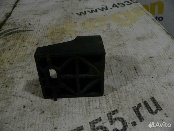 Кронштейн радиатора Грузовые Pegeout Boxer 2006