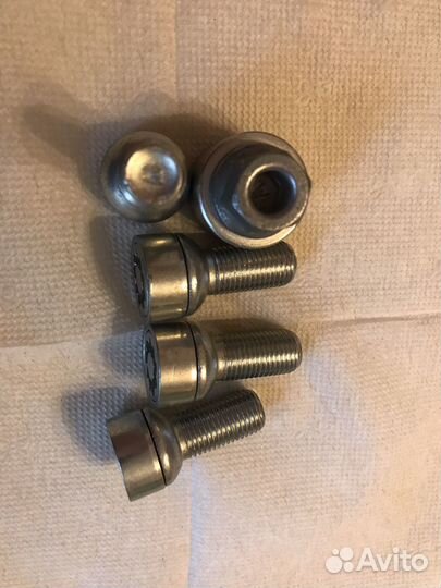 Секретные болты VAG; Skoda