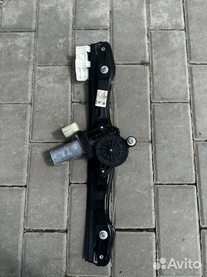 Стекло подьемник зад/правый Bmw f30