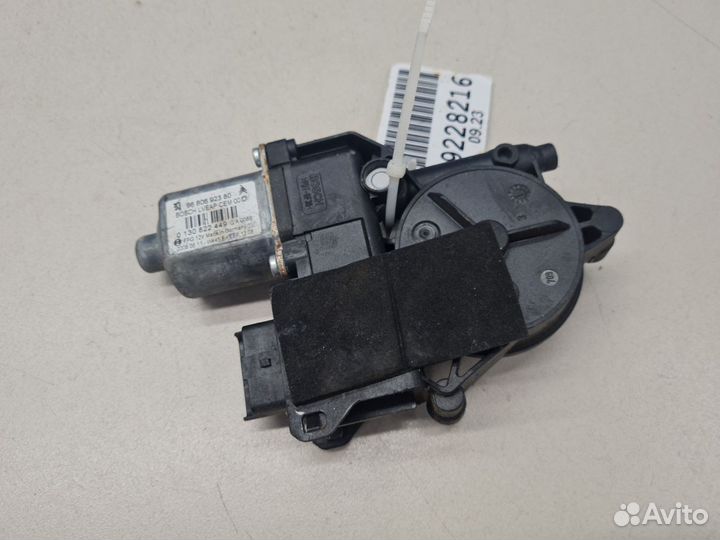 Моторчик стеклоподъёмника задний левый Peugeot 308 2007-2015