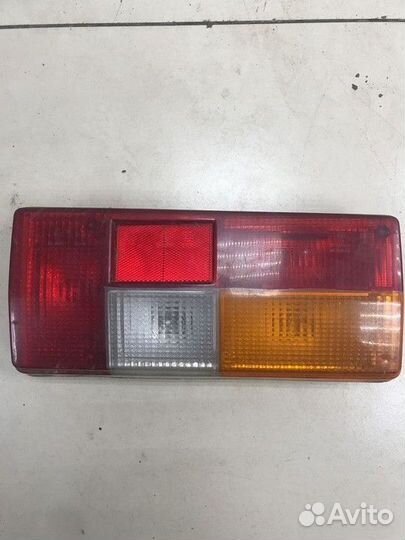 Фонарь правый LADA 2105
