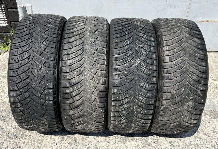 Michelin X-Ice North 4 235/45 R18