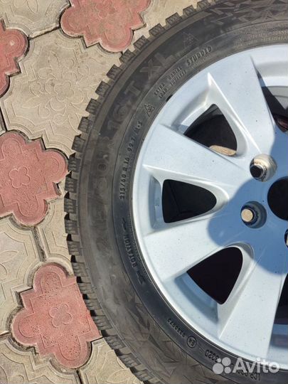 Колеса зимние шип Continental 215/60/r16 Camry 40