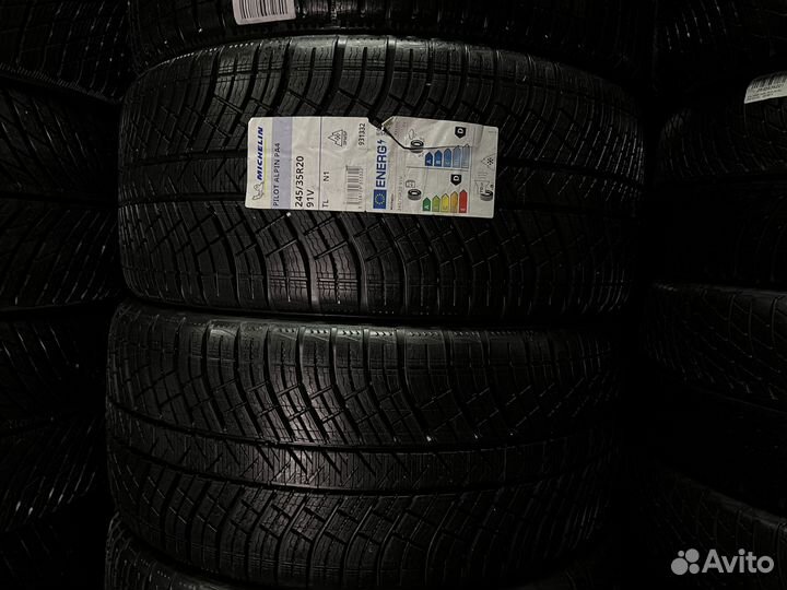 Michelin Pilot Alpin 4 275/30 R20 и 245/35 R20 98W