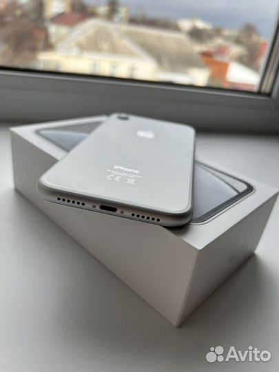 iPhone Xr, 64 ГБ