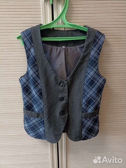 Школьный жилет на девочку 122-128