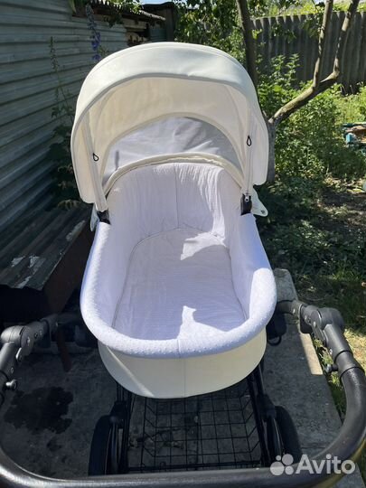 Коляска Tutis Zippy Classic 3 в 1, белая Эко-кожа