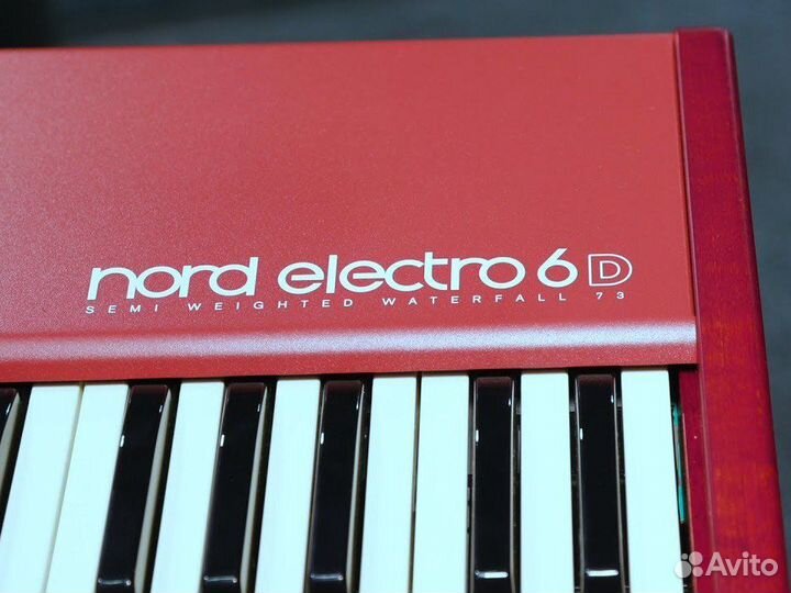 Clavia Nord Electro 6D 61 синтезатор