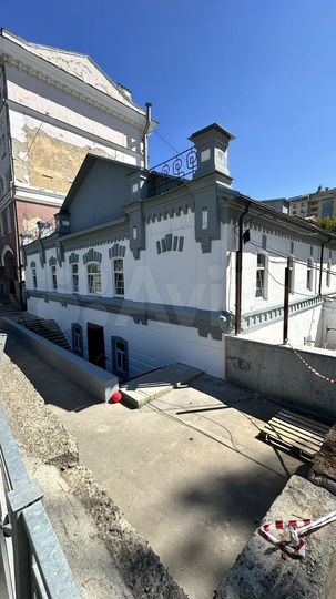 Здание, 732 м²