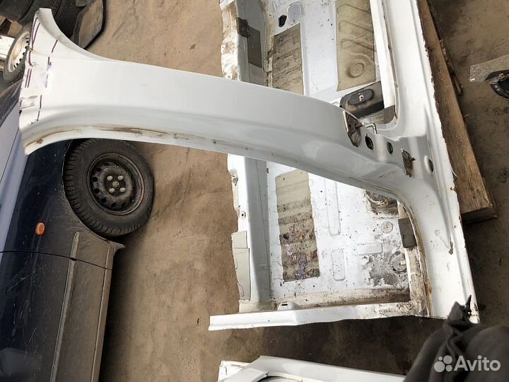 Передняя правая Четверть лонжерон Renault Logan 2