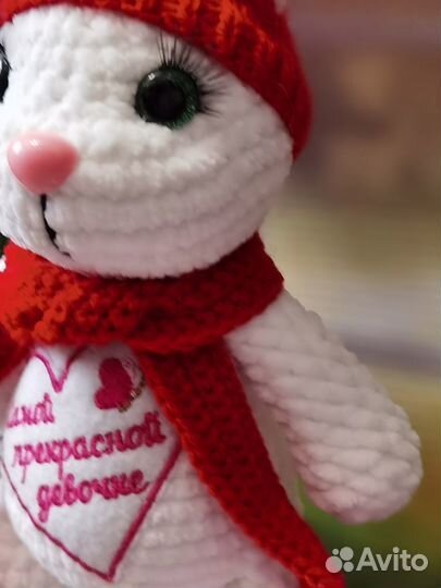 Вязаная игрушка. Ручная работа. Зайка