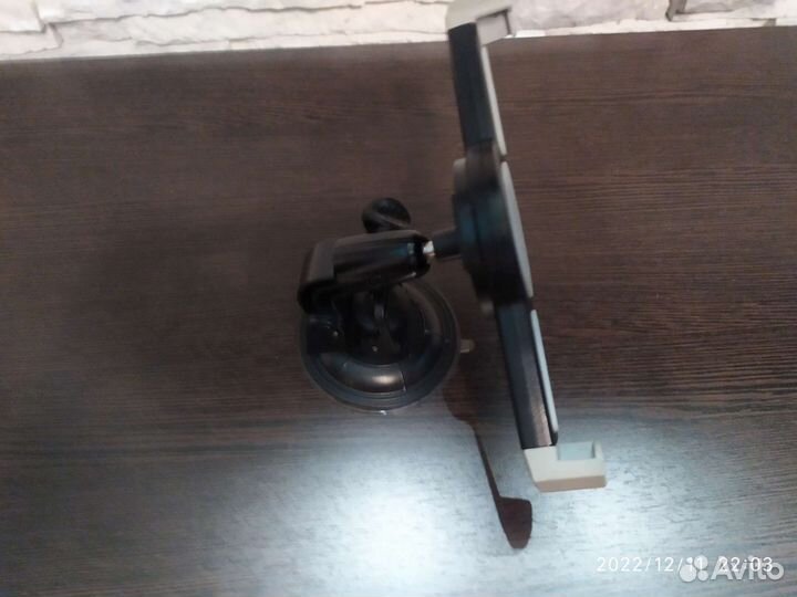 Держатель для планшета автомобильный