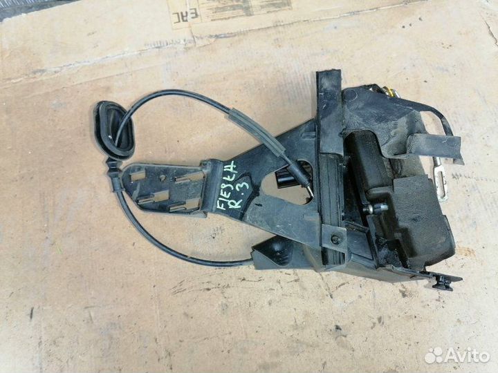 Замок дверной задний правый Ford Fiesta 2008