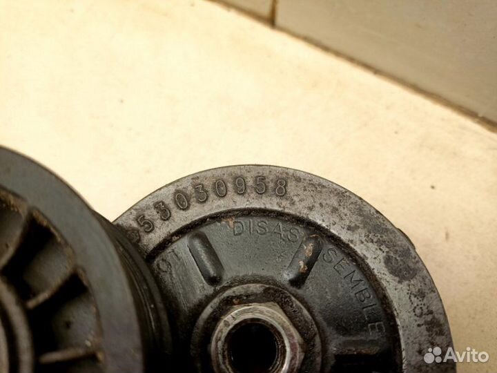 Натяжитель ремня генератора Jeep Grand Cherokee WJ