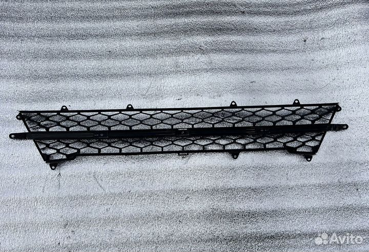 Решетка переднего бампера LADA Vesta Веста