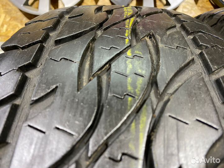 Bridgestone Dueler A/T 235/75 R15