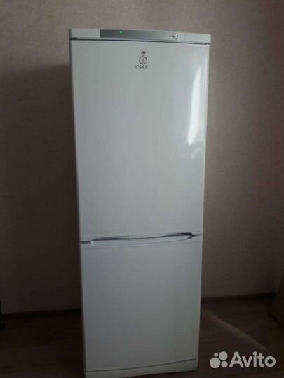 Телевизор,Стол,Холодильник