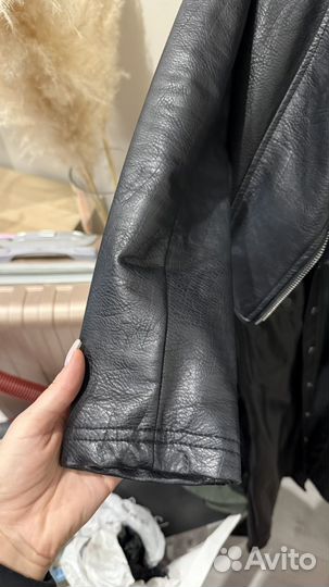 Кожаная куртка guess женская