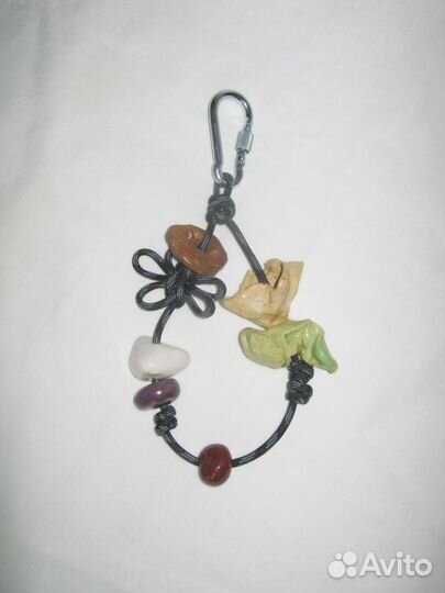 Брелки с бусинами из керамики