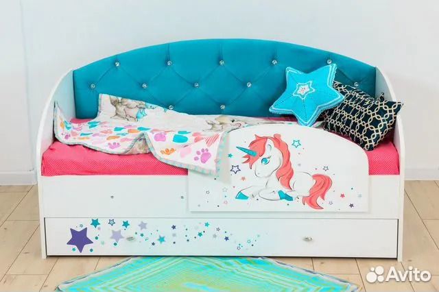 Кровать детская с мягкой спинкой